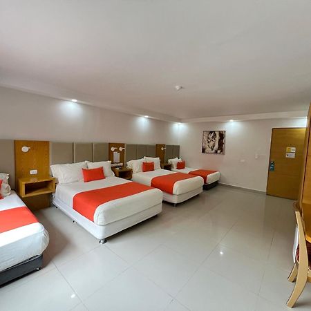 Hotel American Golf Barranquilla  Buitenkant foto