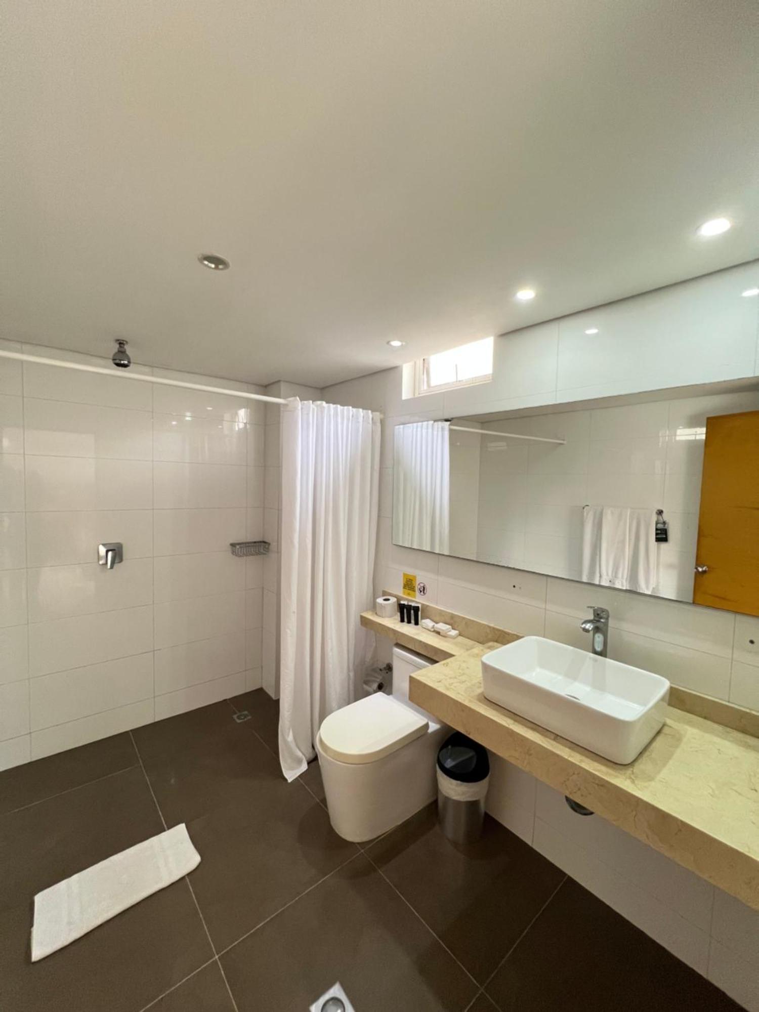 Hotel American Golf Barranquilla  Buitenkant foto
