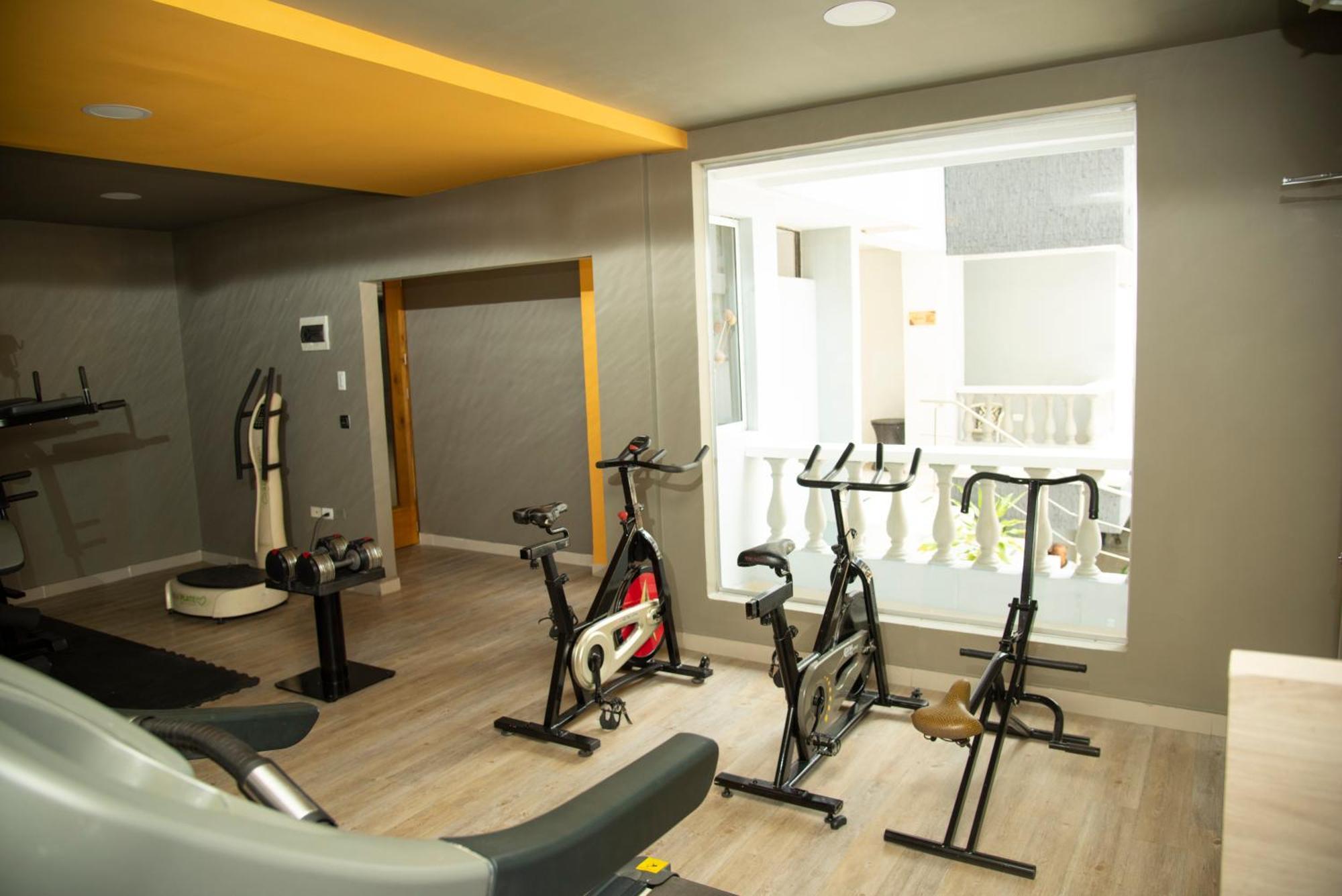 Hotel American Golf Barranquilla  Buitenkant foto