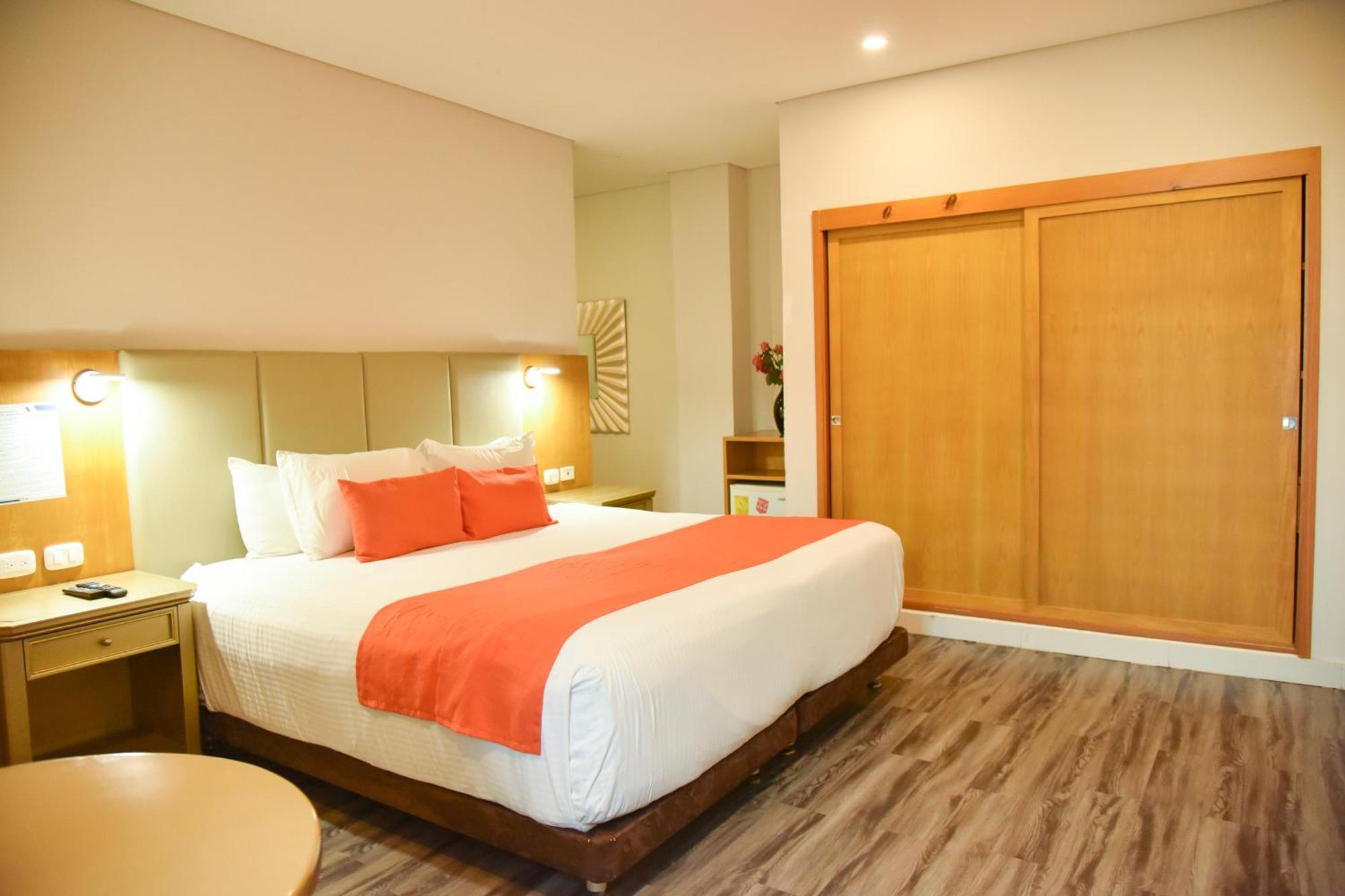 Hotel American Golf Barranquilla  Buitenkant foto